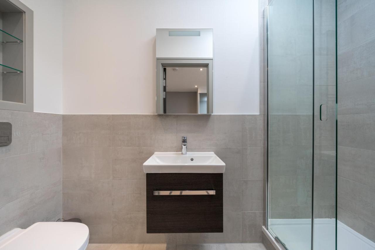 Modern London City Apartment - Victoria Line Ngoại thất bức ảnh