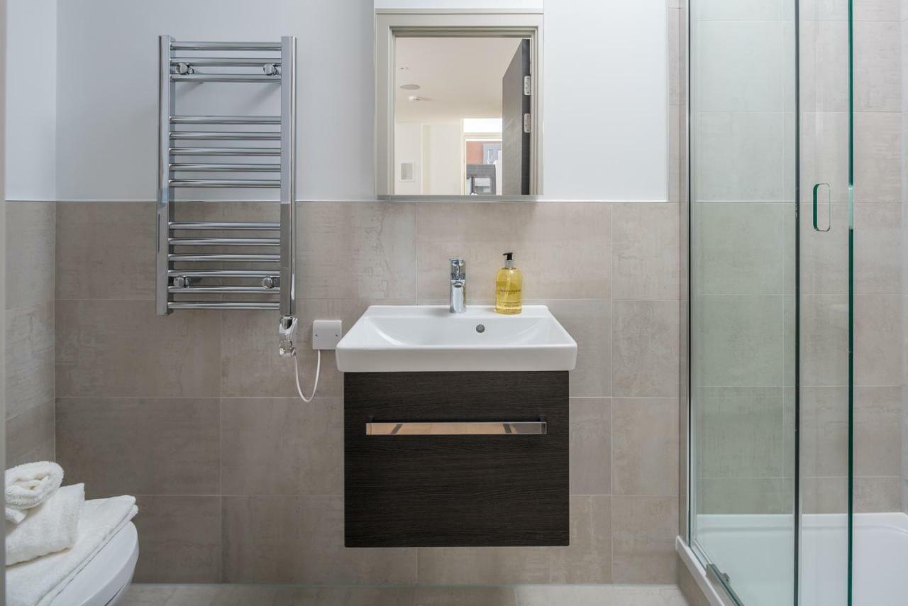 Modern London City Apartment - Victoria Line Ngoại thất bức ảnh